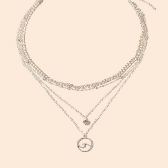 *Liliana* Layered Wave Necklace - Picture 2 of 4